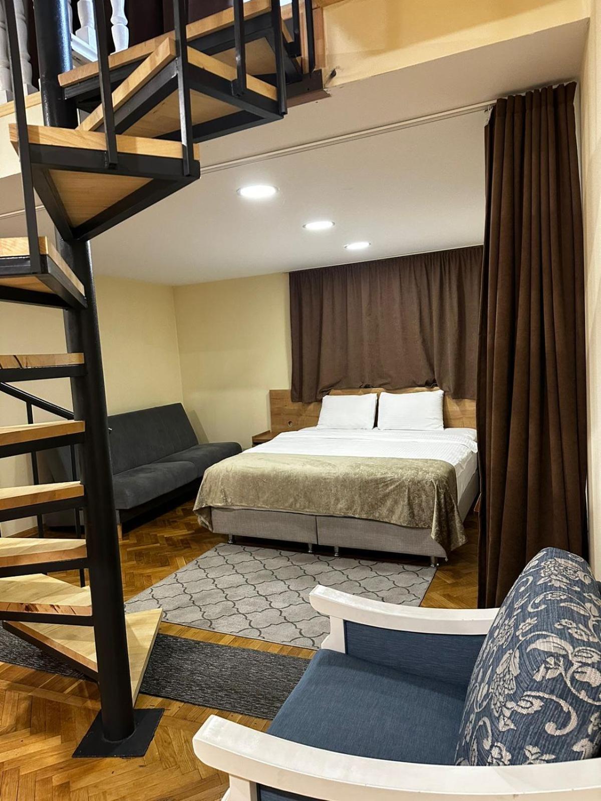 Hotel Banovani Tbilisi Exterior photo